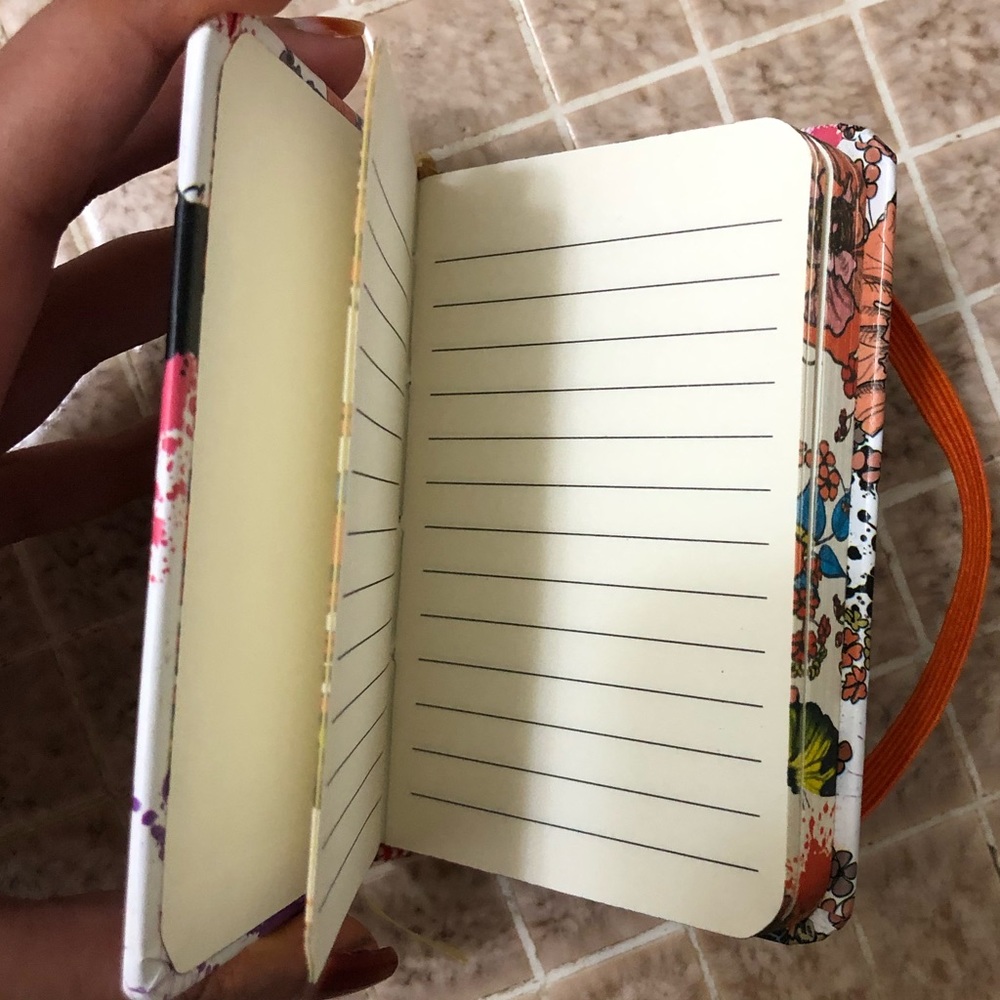 π Premium Mini 4 inches Notebook Ruled Note - Picture 4 of 5
